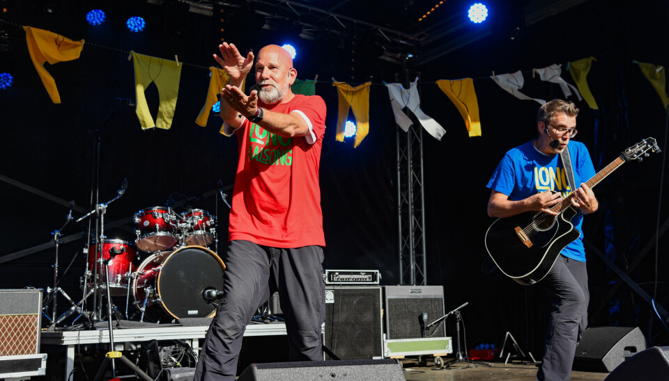 LongKalsong med Tomas Edelgård och Marcus Back Sigvardsson roade barn och vuxna på Gullbrannafestivalen.