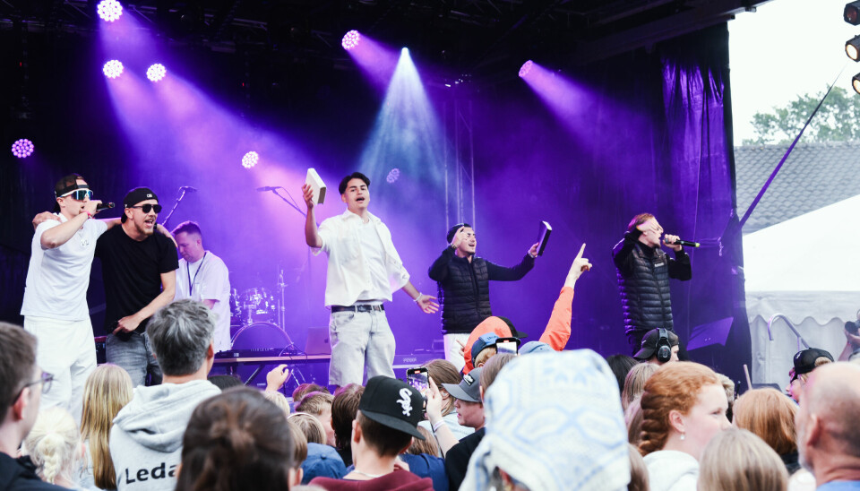 Simon Möller samlade många fans på sin konsert på utomhusscenen på Gullbrannafestivalen.