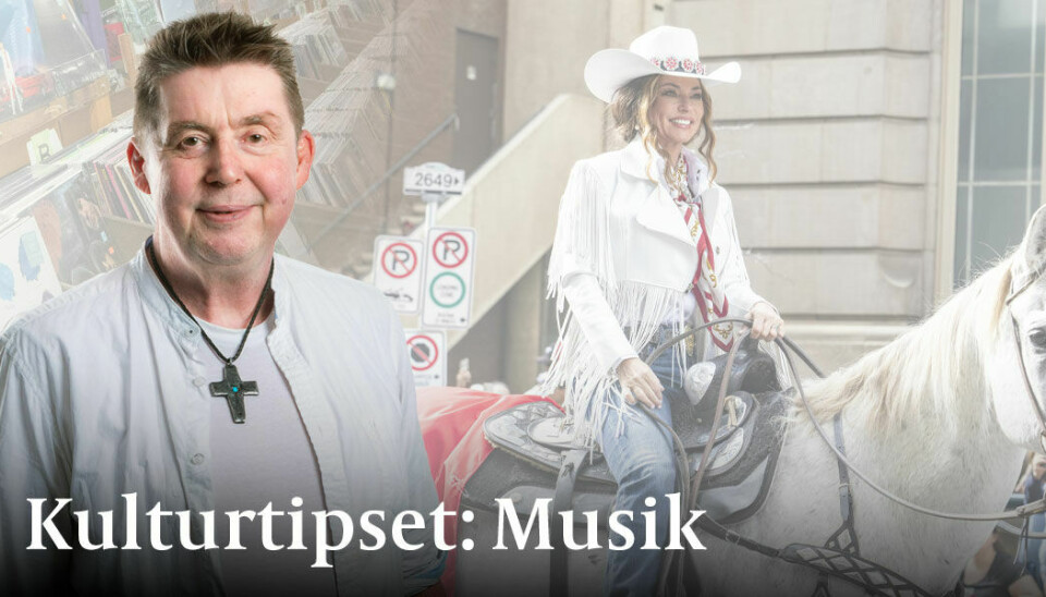 Urban Thoms tipsar bland annat om en dokumentär om Shania Twain. Kulturtipset: Musik med Urban Thoms. Bakgrund: Shania Twain i vita cowboy-kläder på en vit häst.