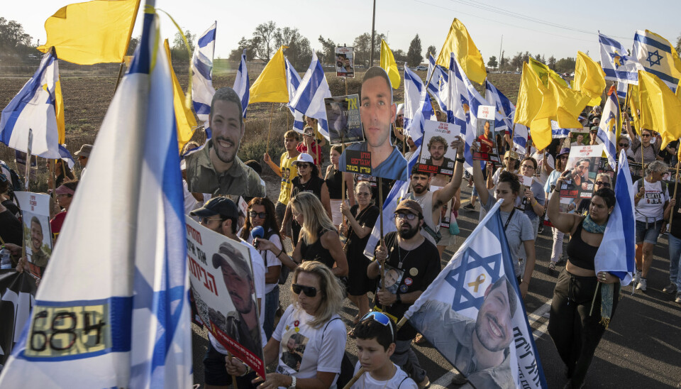 Israeliska anhöriga till gisslan demonstrerar för frisläppande och ett slut på kriget.