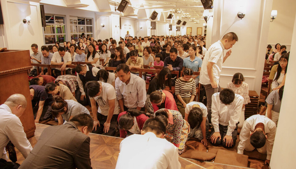 22 September 2018: At a revival meeting with worship in Early Rain Covenant Church, over thirty people responded to the call to serve the Lord full-time.