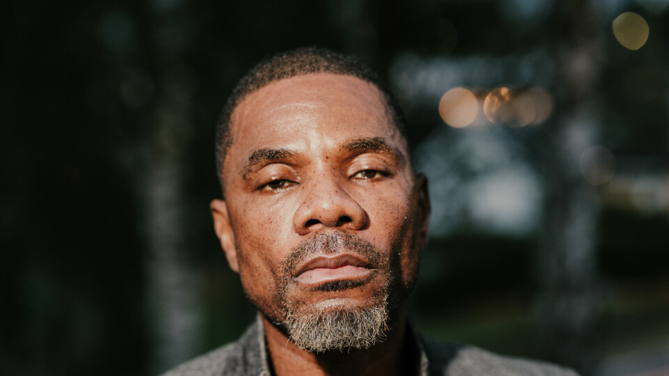 Kirk Franklin oroad över USA – ”Gud är viktigare än det som splittrar oss”